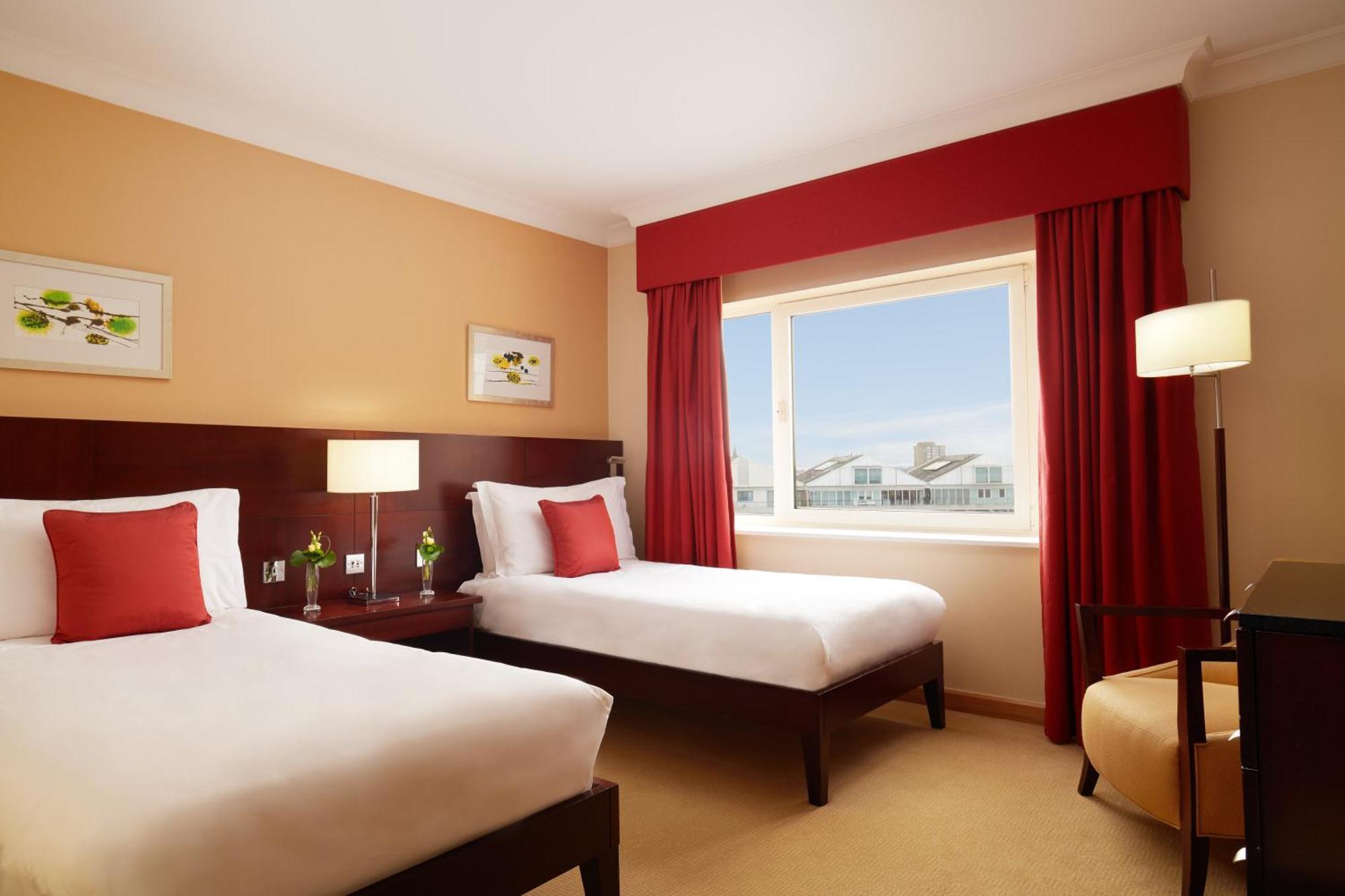 River Twin Suite